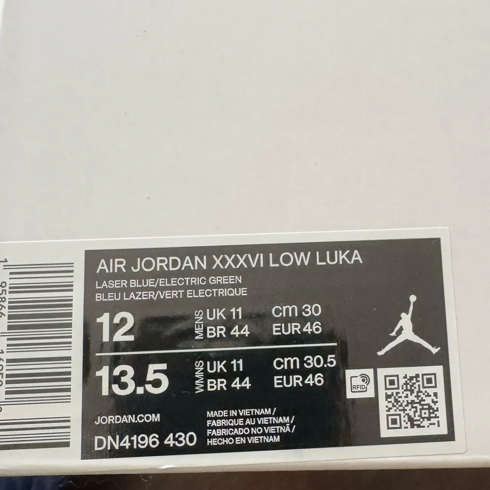 Nike men’s 100% from